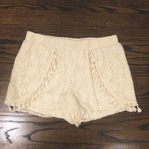 Lace shorts with tassels- cream